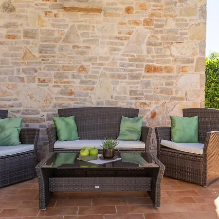 Milka Charming Family Near Rabac Villa *