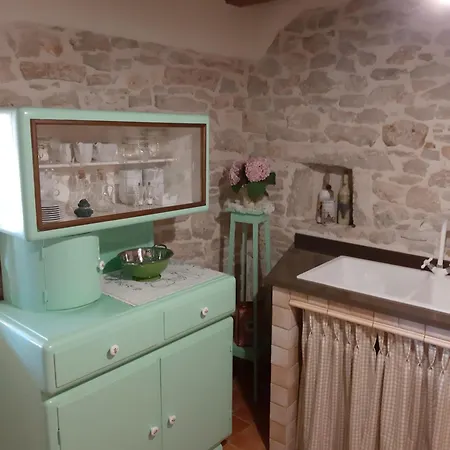 Milka Charming Family Near Rabac Veli Turini